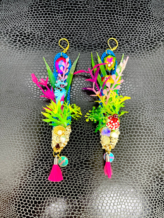 Aquarium earrings 9 (Realistic seahorse with red spotty octopus and neon pink tassels)